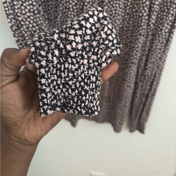 Boden Vicki Smocked Long Sleeve Blouse Milkshake Petals 8 Lightweight Workwear - Picture 5 of 7